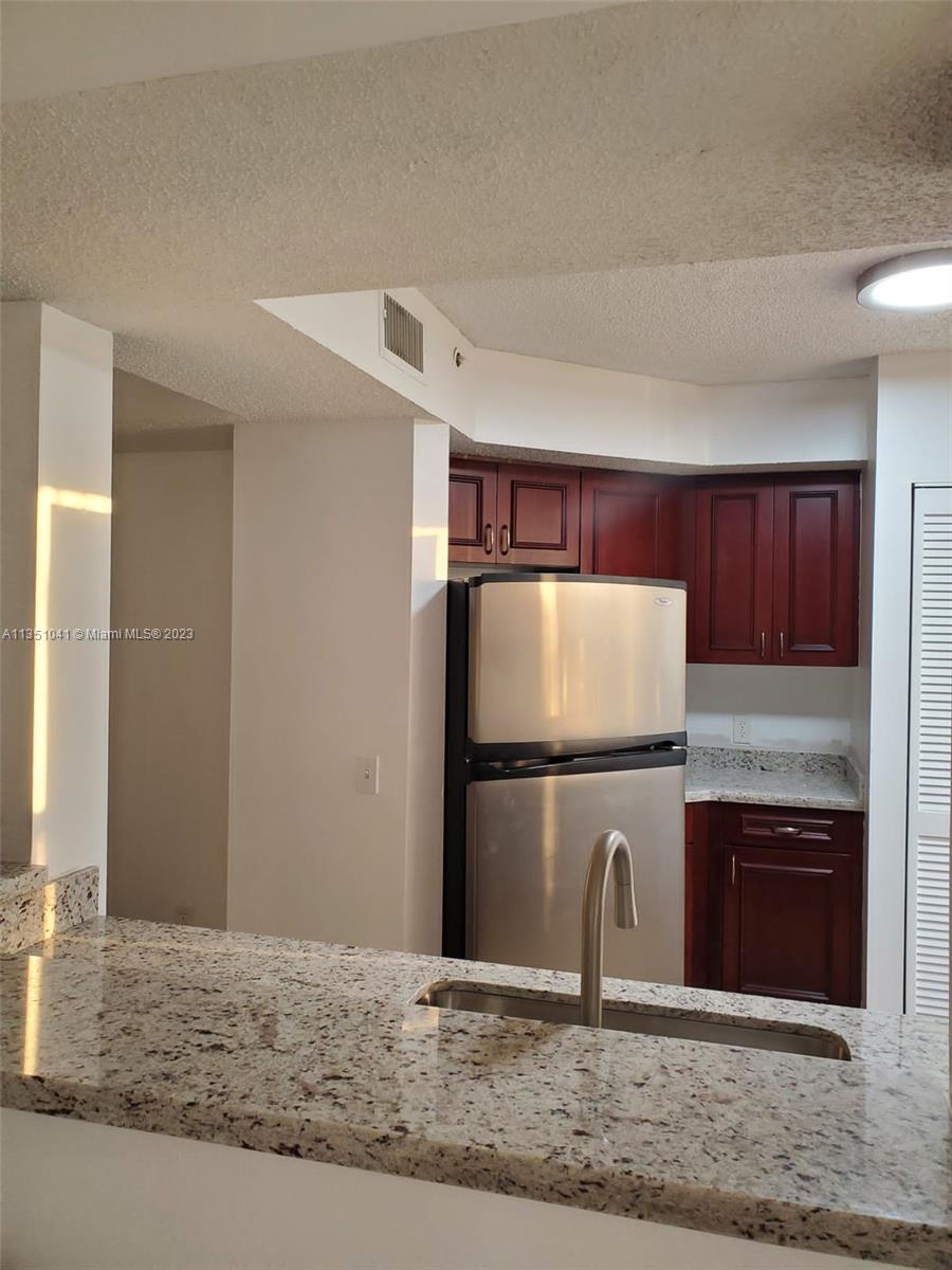 165 NW 96th Ter Unit: 3-101