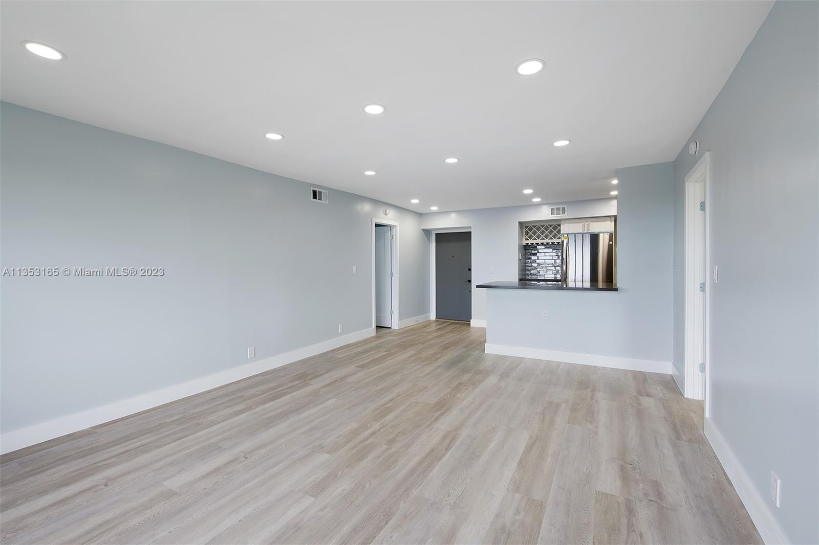 1881 Middle River Dr Unit: 706