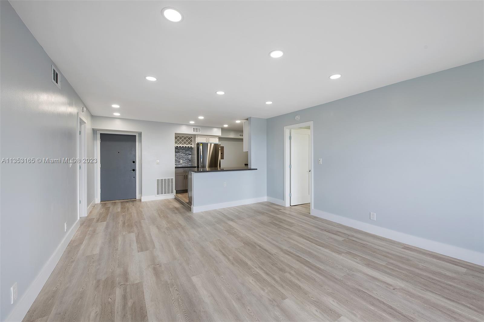 1881 Middle River Dr Unit: 706