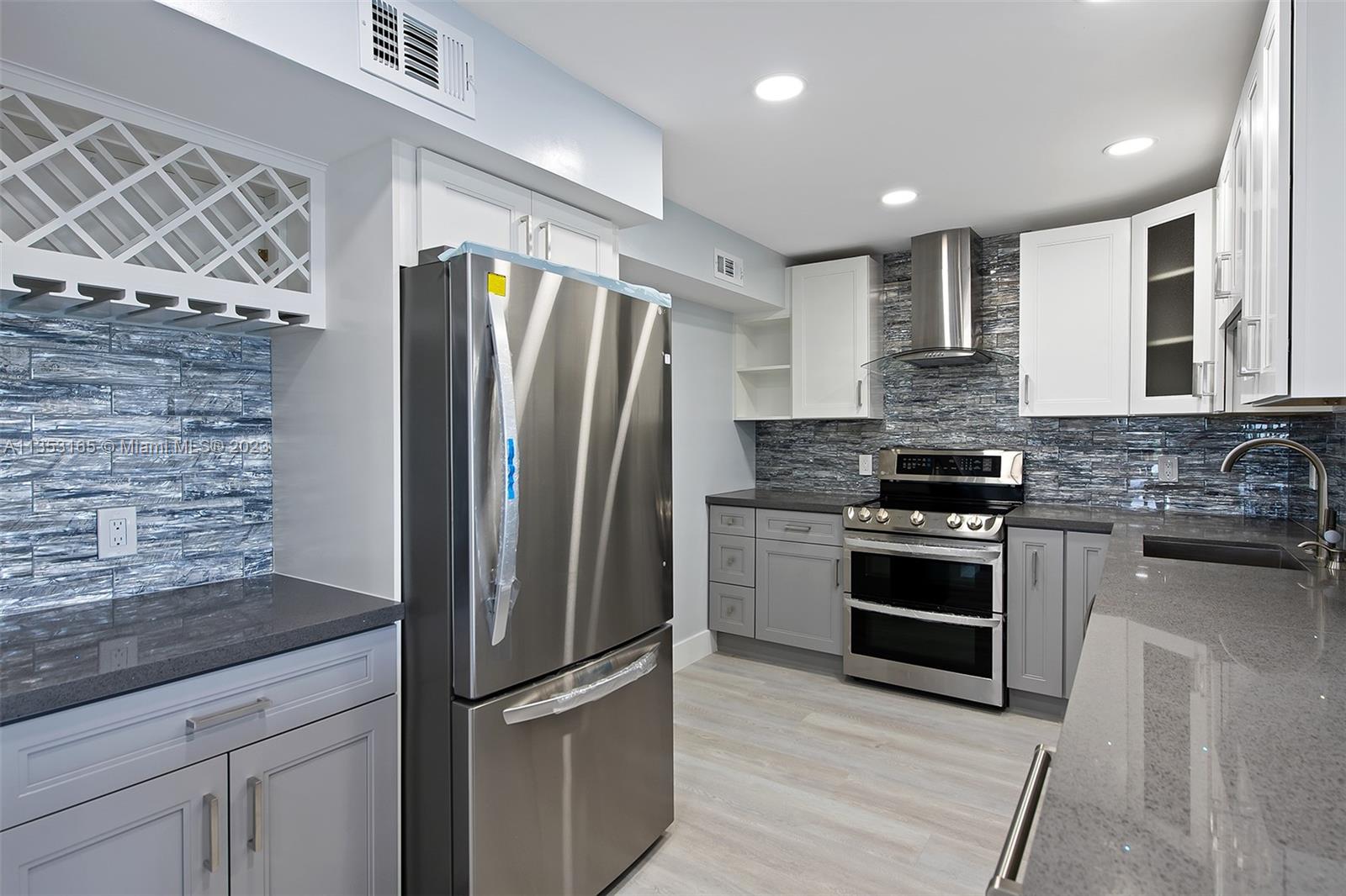 1881 Middle River Dr Unit: 706