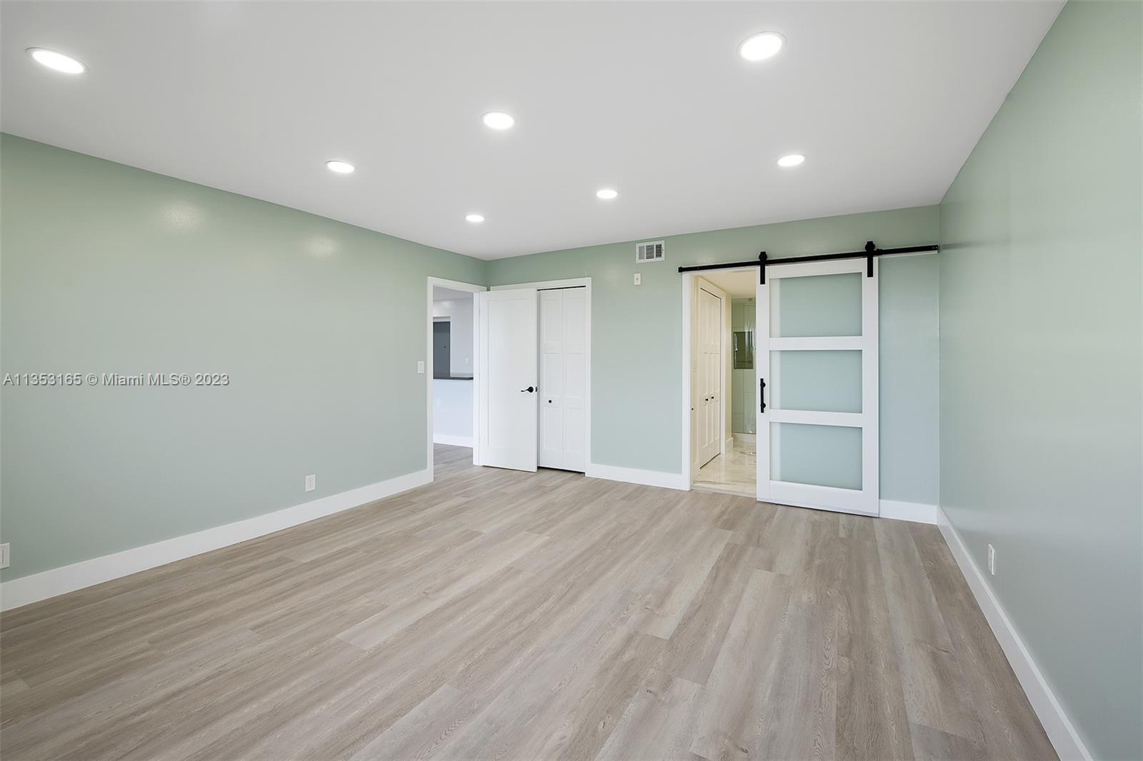 1881 Middle River Dr Unit: 706