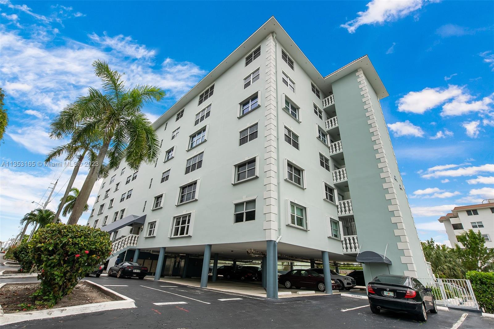 1881 Middle River Dr Unit: 706