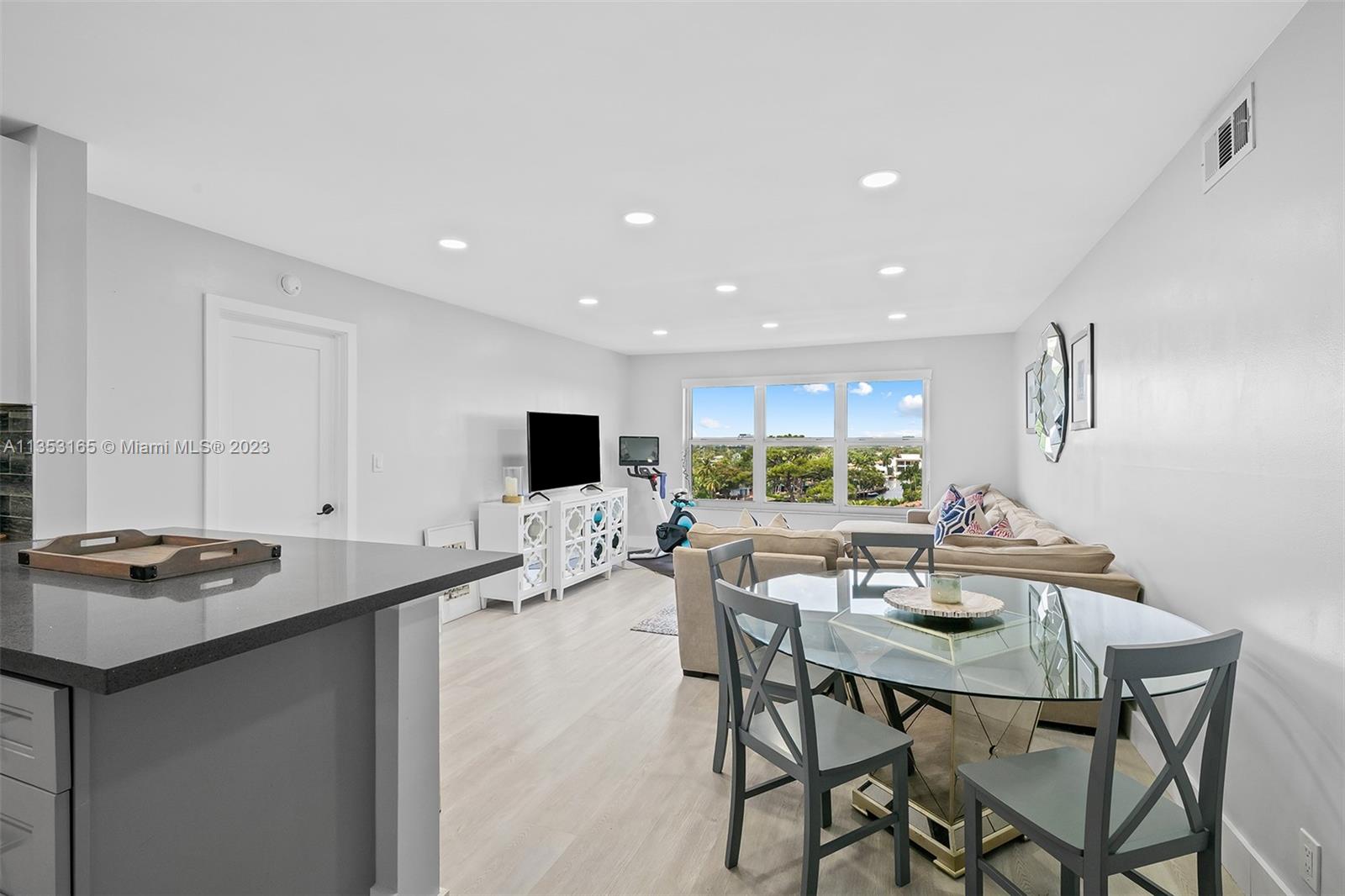 1881 Middle River Dr Unit: 706