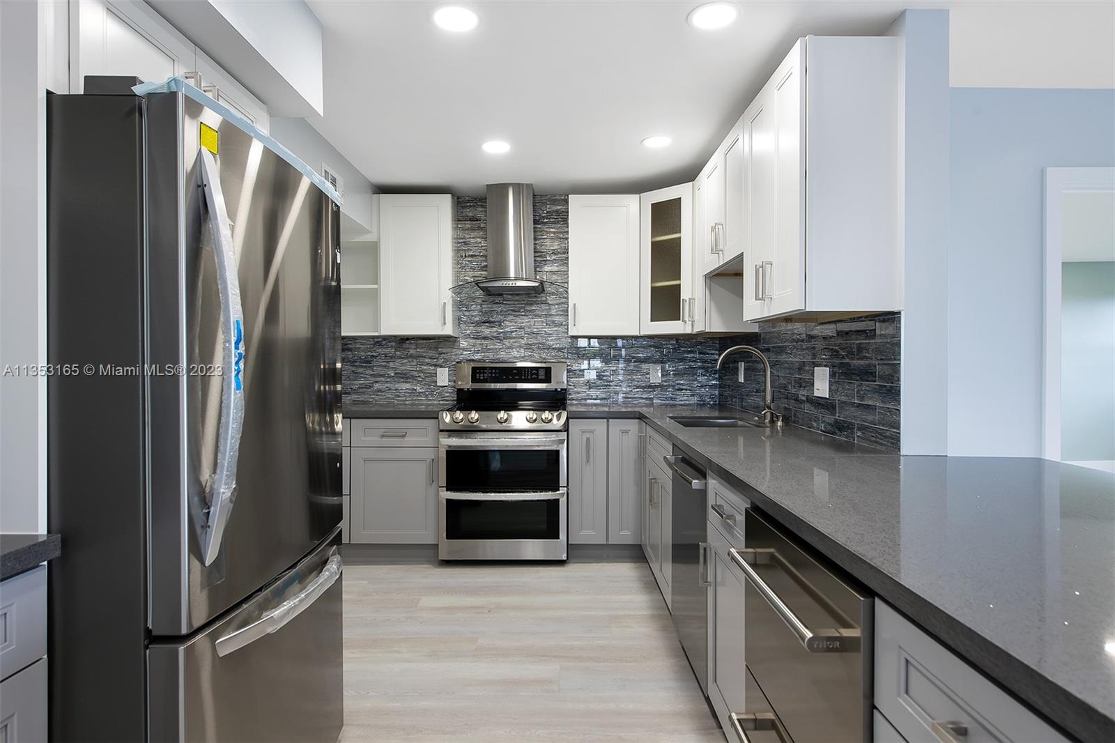 1881 Middle River Dr Unit: 706