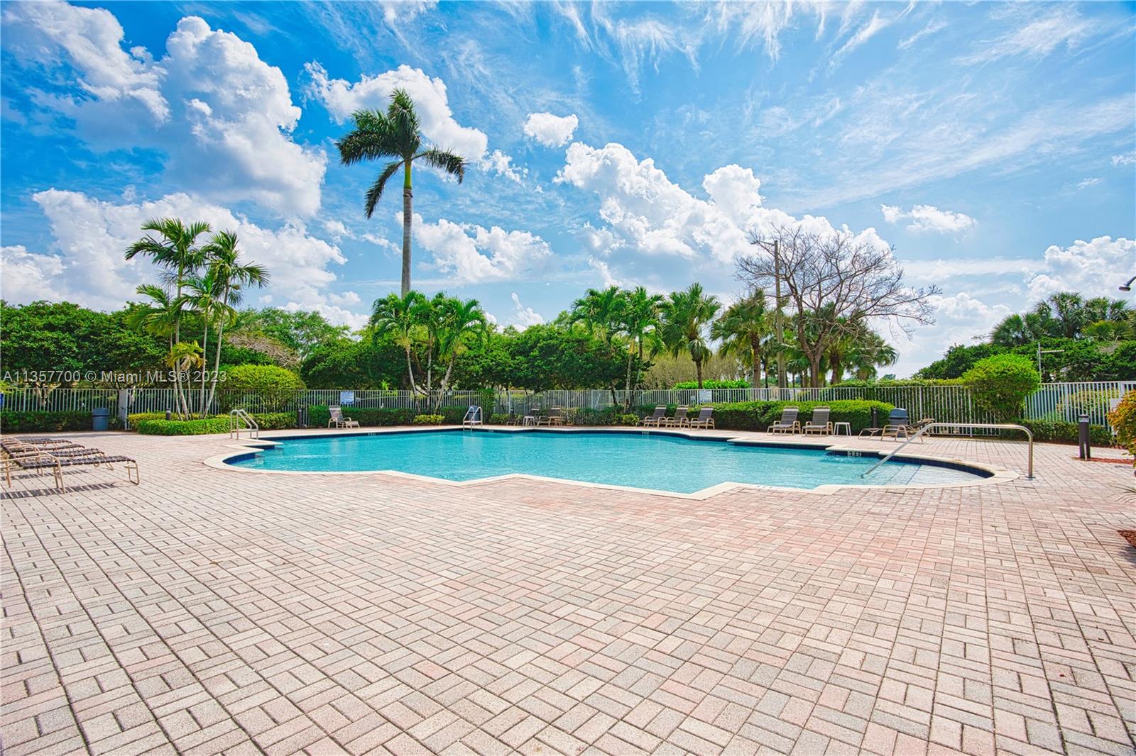6424 Mallards Way
