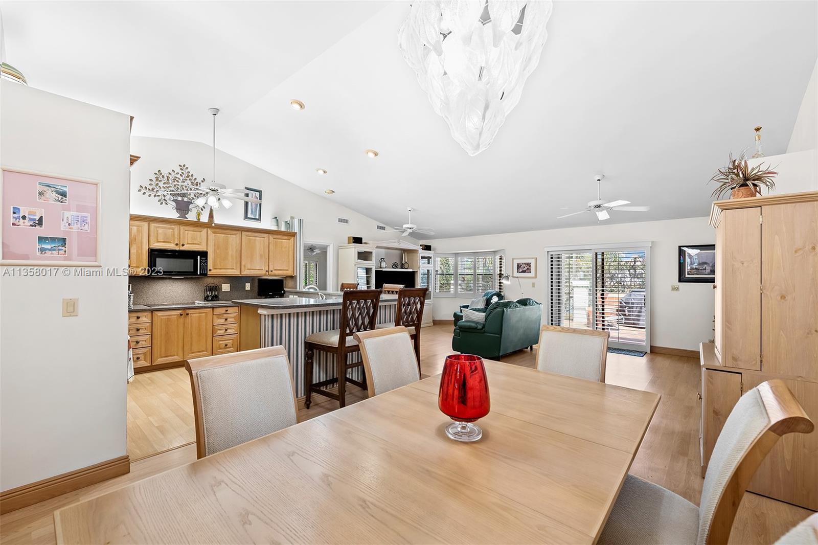 2689 Oak Tree Dr