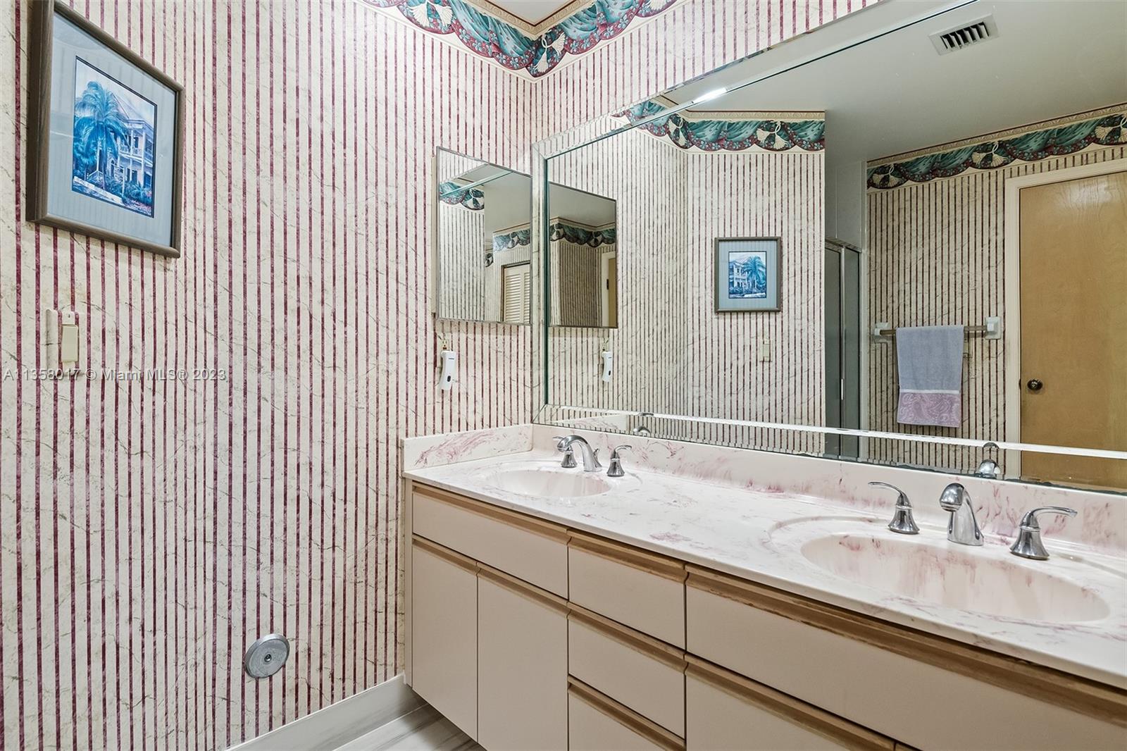 2689 Oak Tree Dr