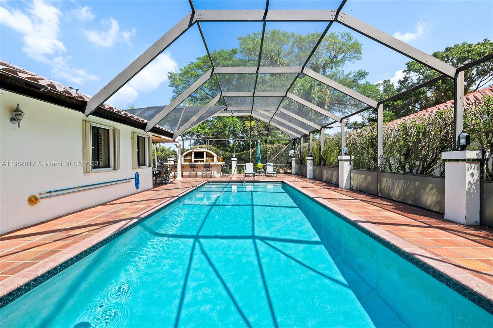 2689 Oak Tree Dr
