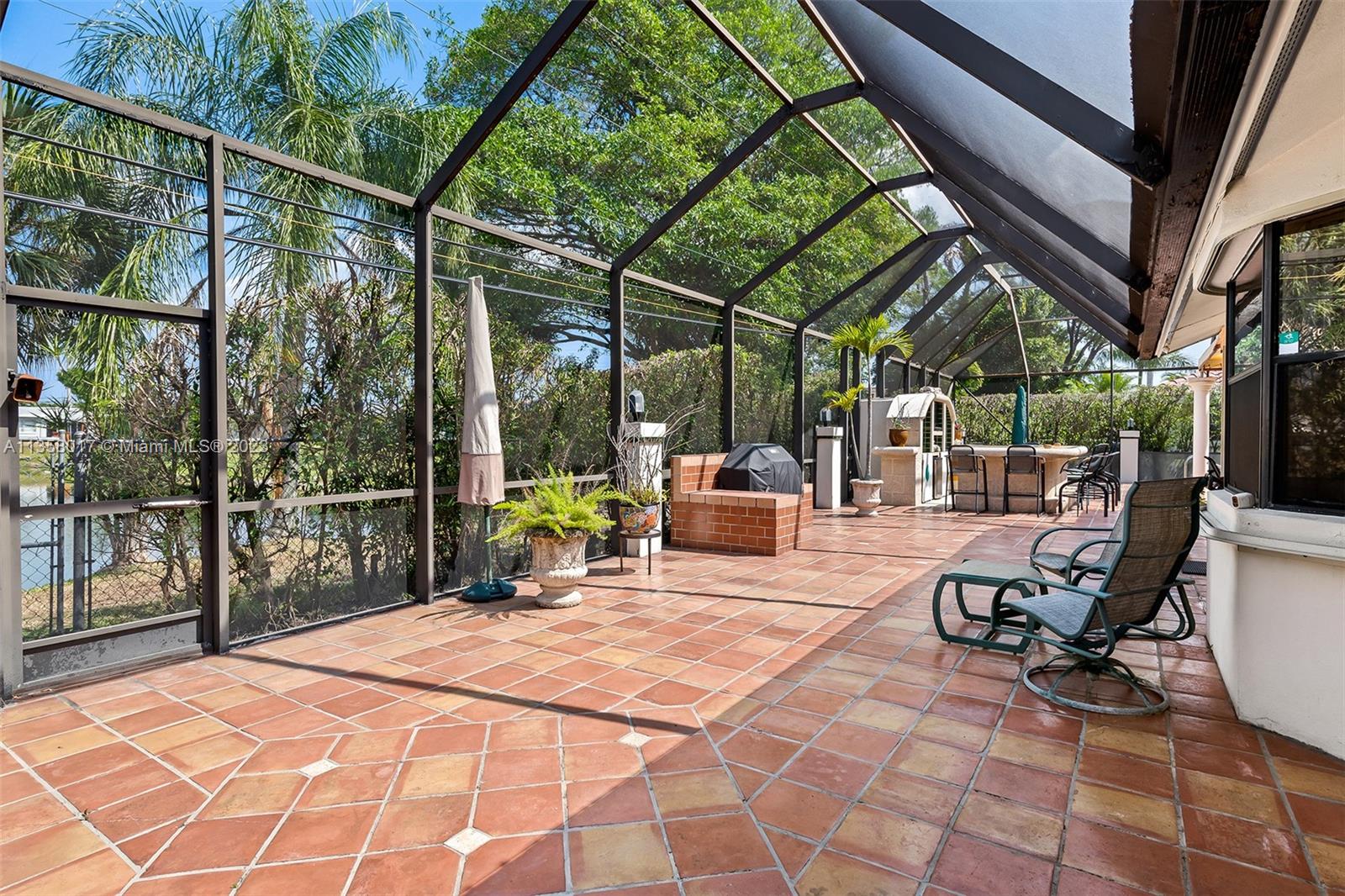 2689 Oak Tree Dr