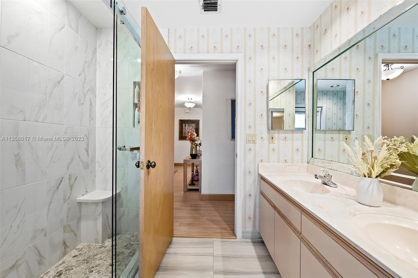 2689 Oak Tree Dr