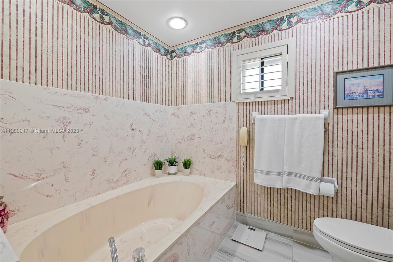 2689 Oak Tree Dr