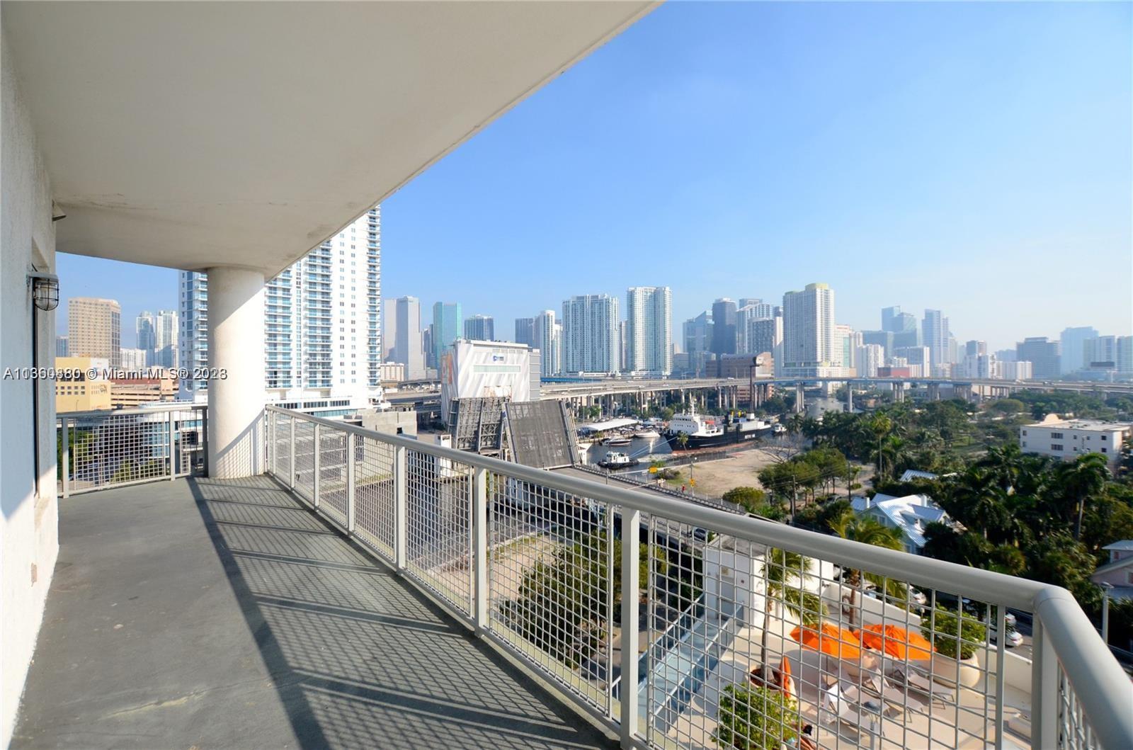 10 SW South River Dr Unit: 903