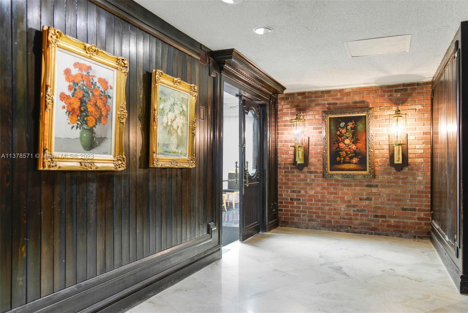 6039 Collins Ave Unit: 937