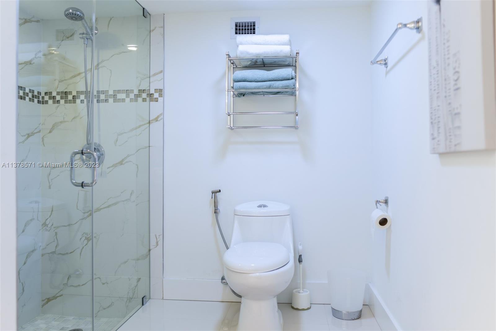 6039 Collins Ave Unit: 937