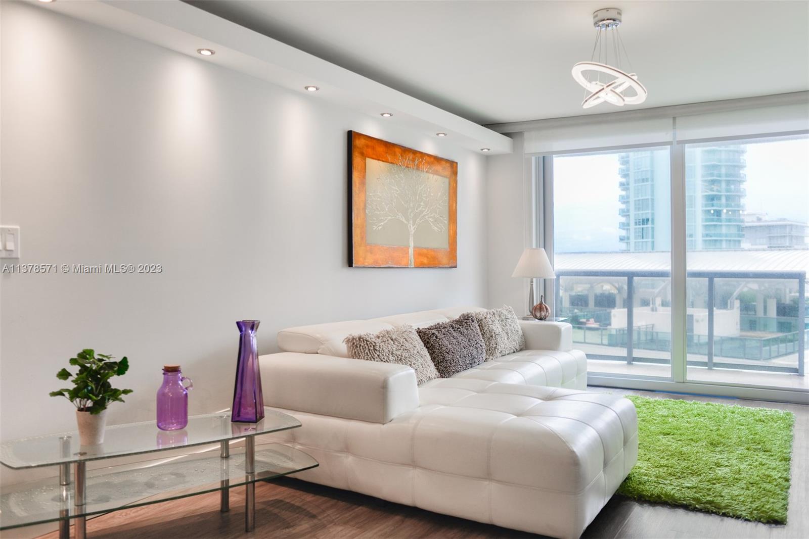 6039 Collins Ave Unit: 937