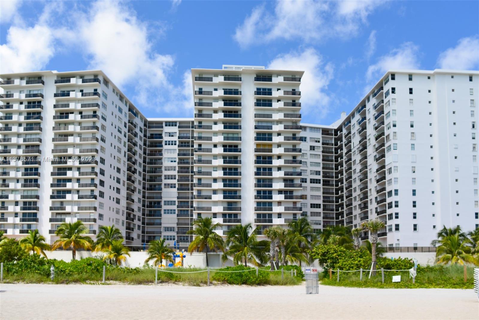 6039 Collins Ave Unit: 937