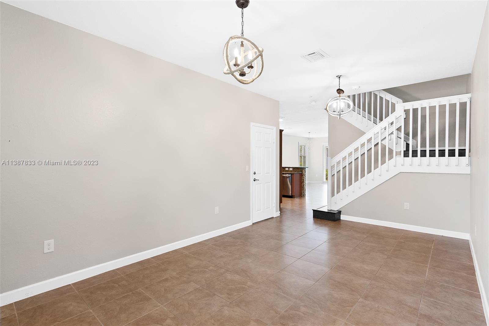 12430 Emerald Creek Mnr
