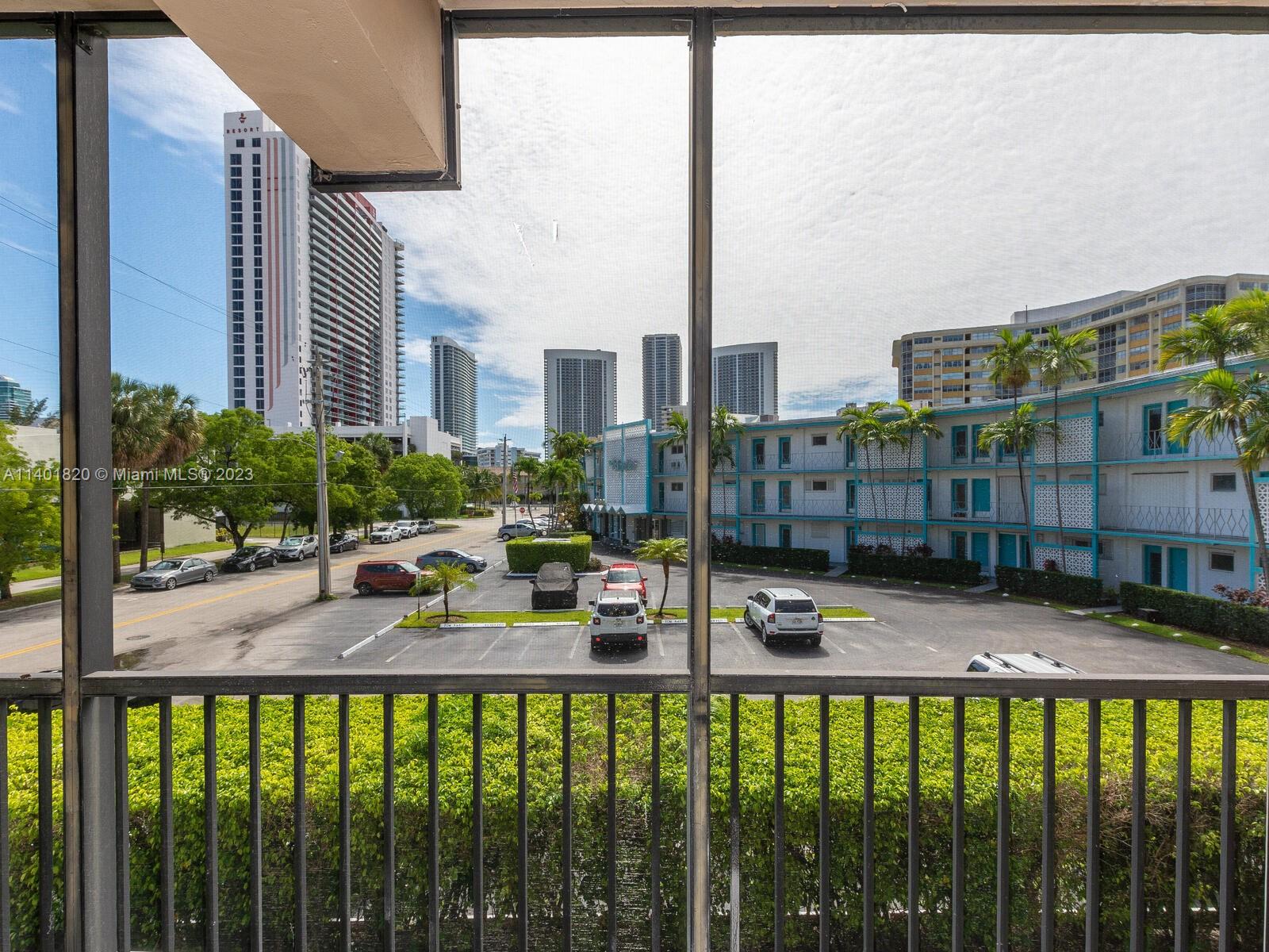 2420 Diana Dr Unit: 207