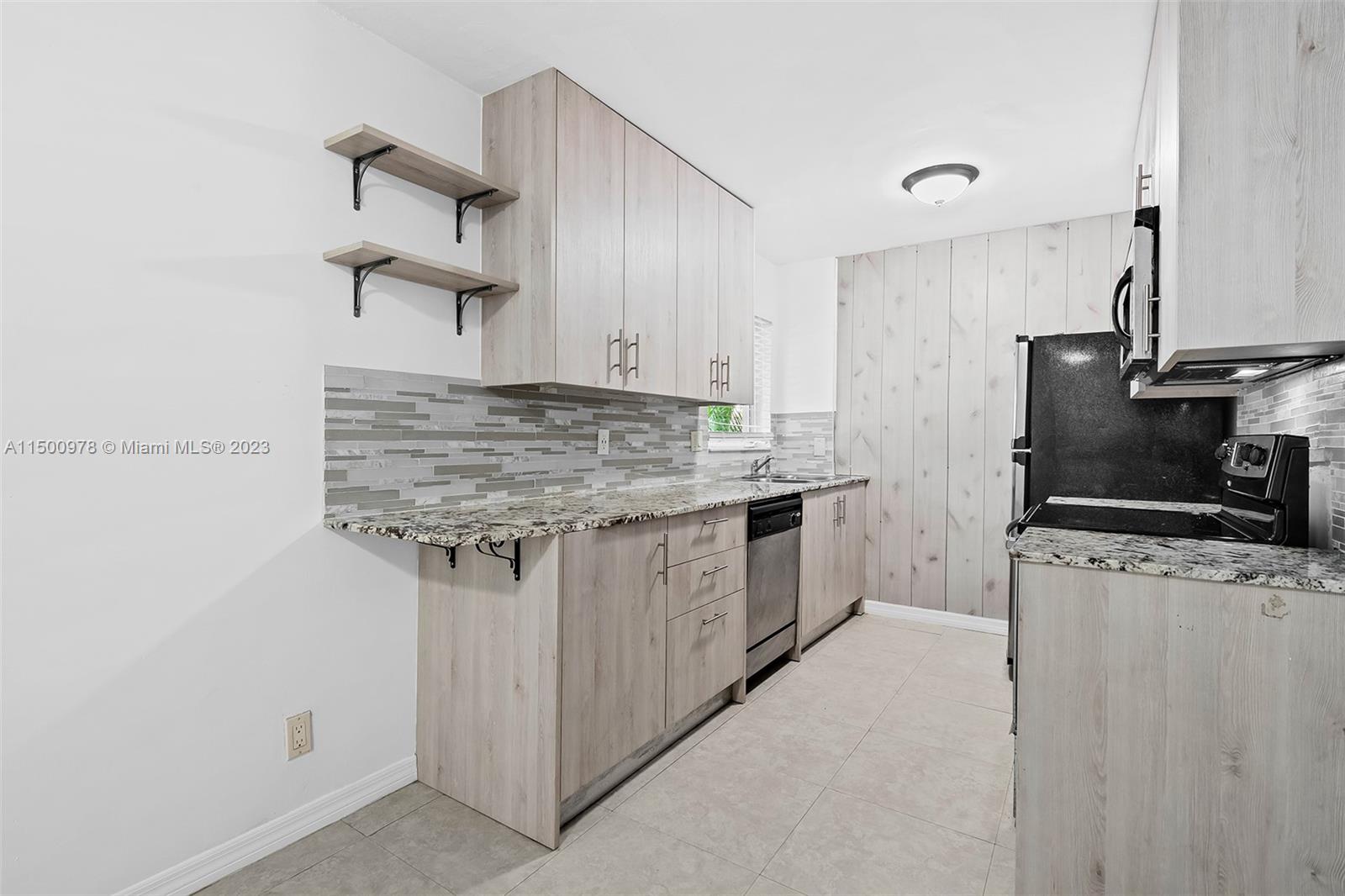 92 Hendricks Isle Unit: 1-6
