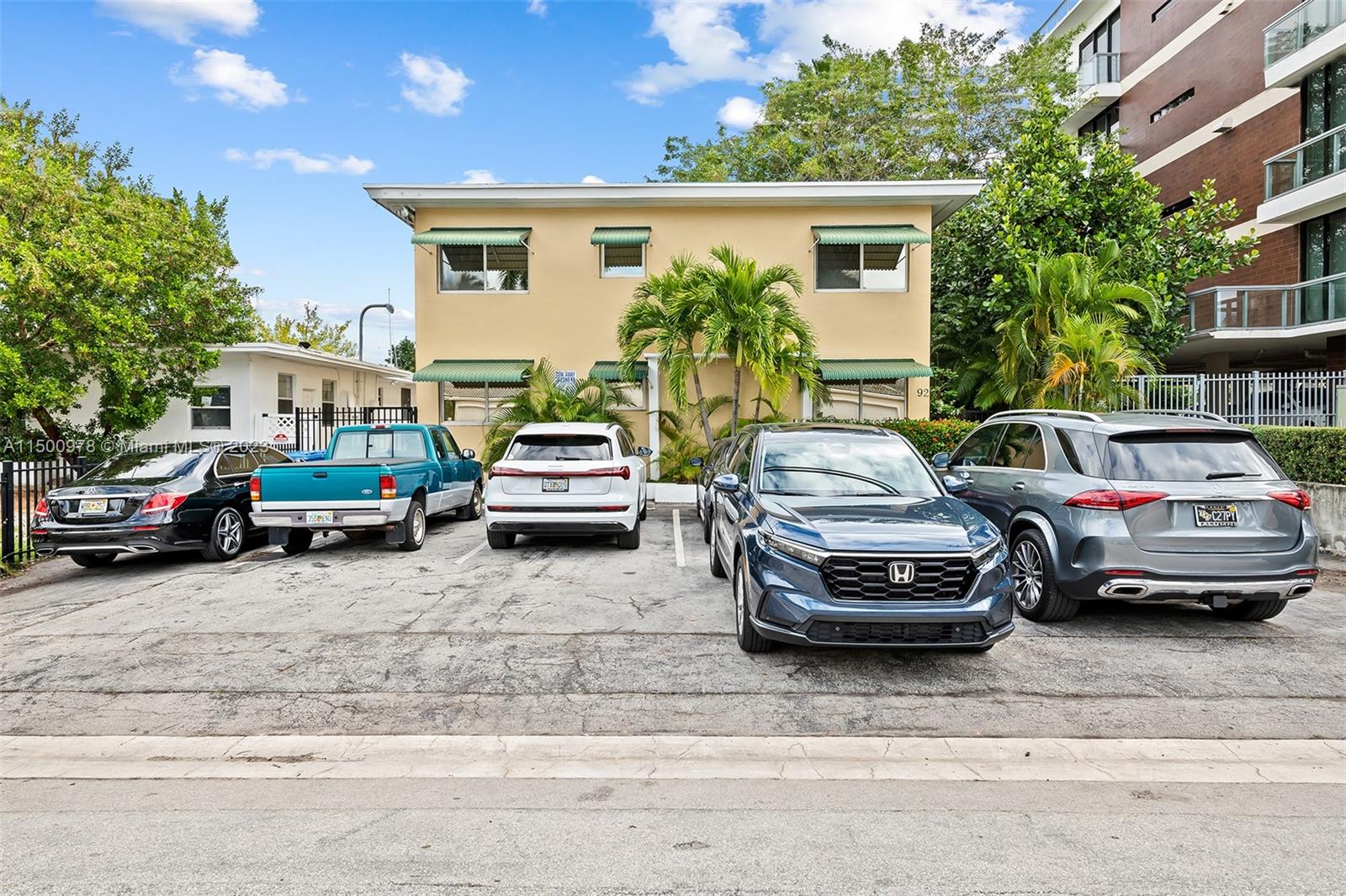 92 Hendricks Isle Unit: 1-6