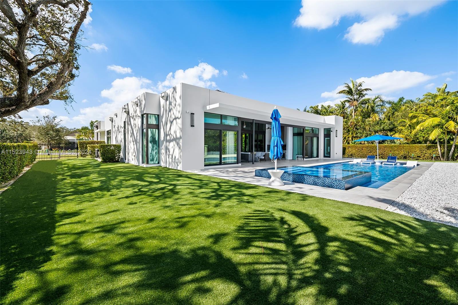 2610 Oak Park Dr