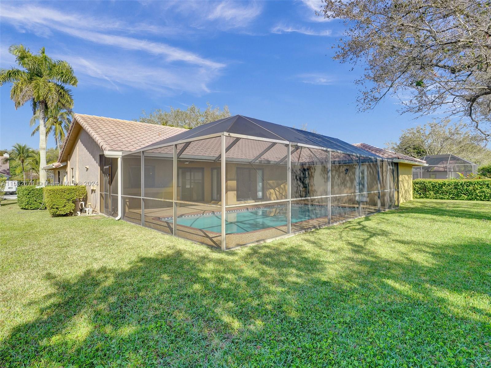 5477 NW 88th Ter