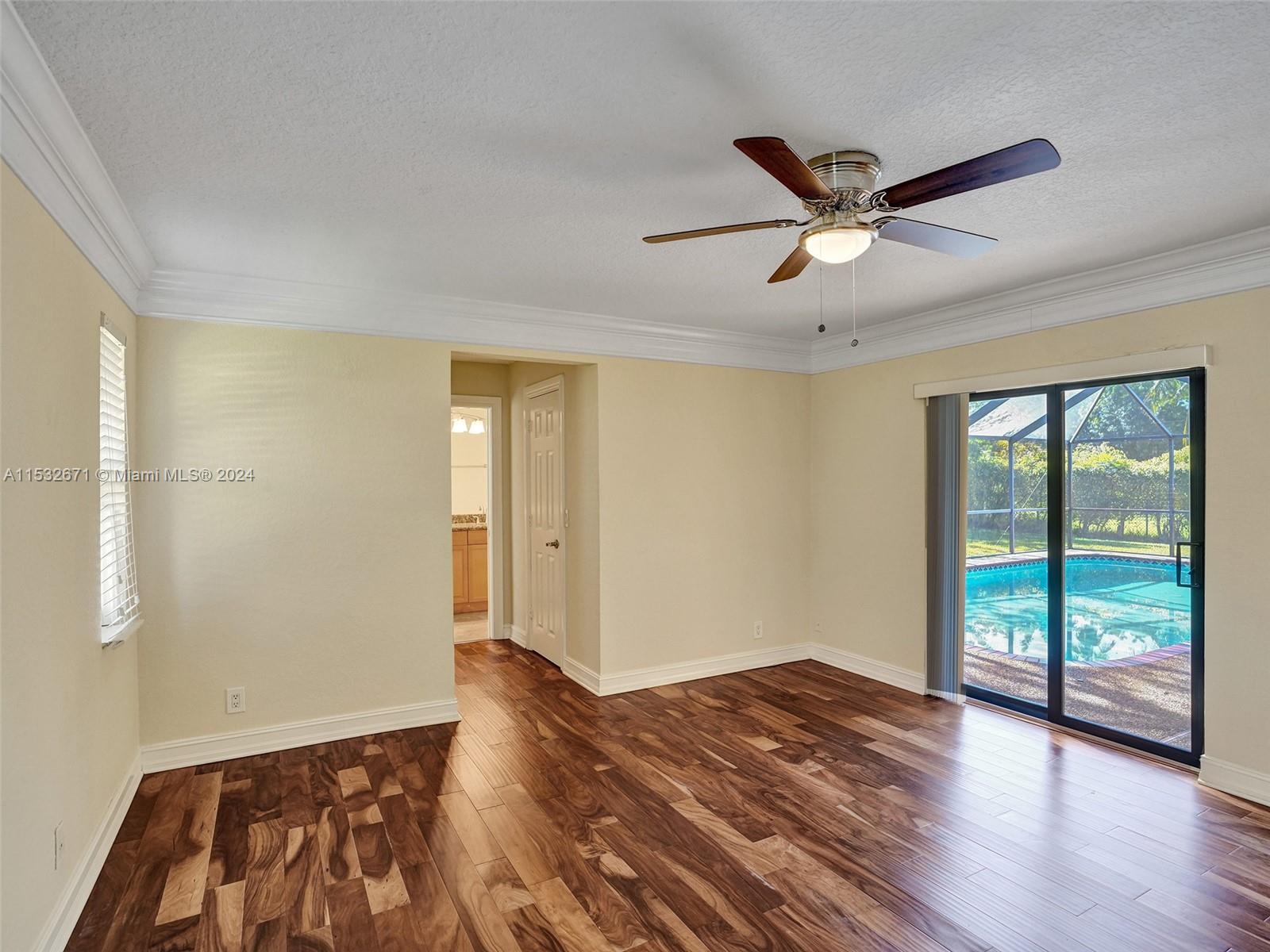 5477 NW 88th Ter