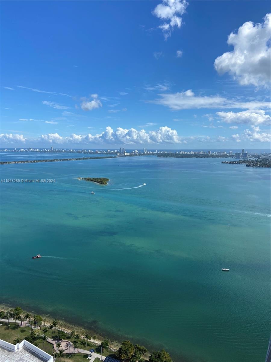 1750 N Bayshore Dr # 5305