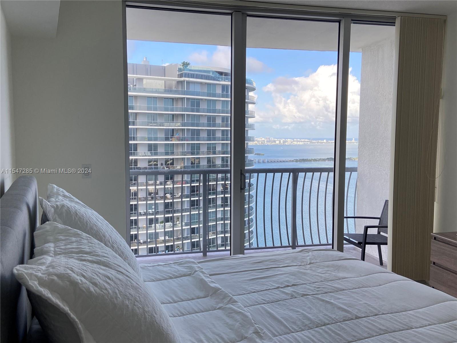 1750 N Bayshore Dr # 5305
