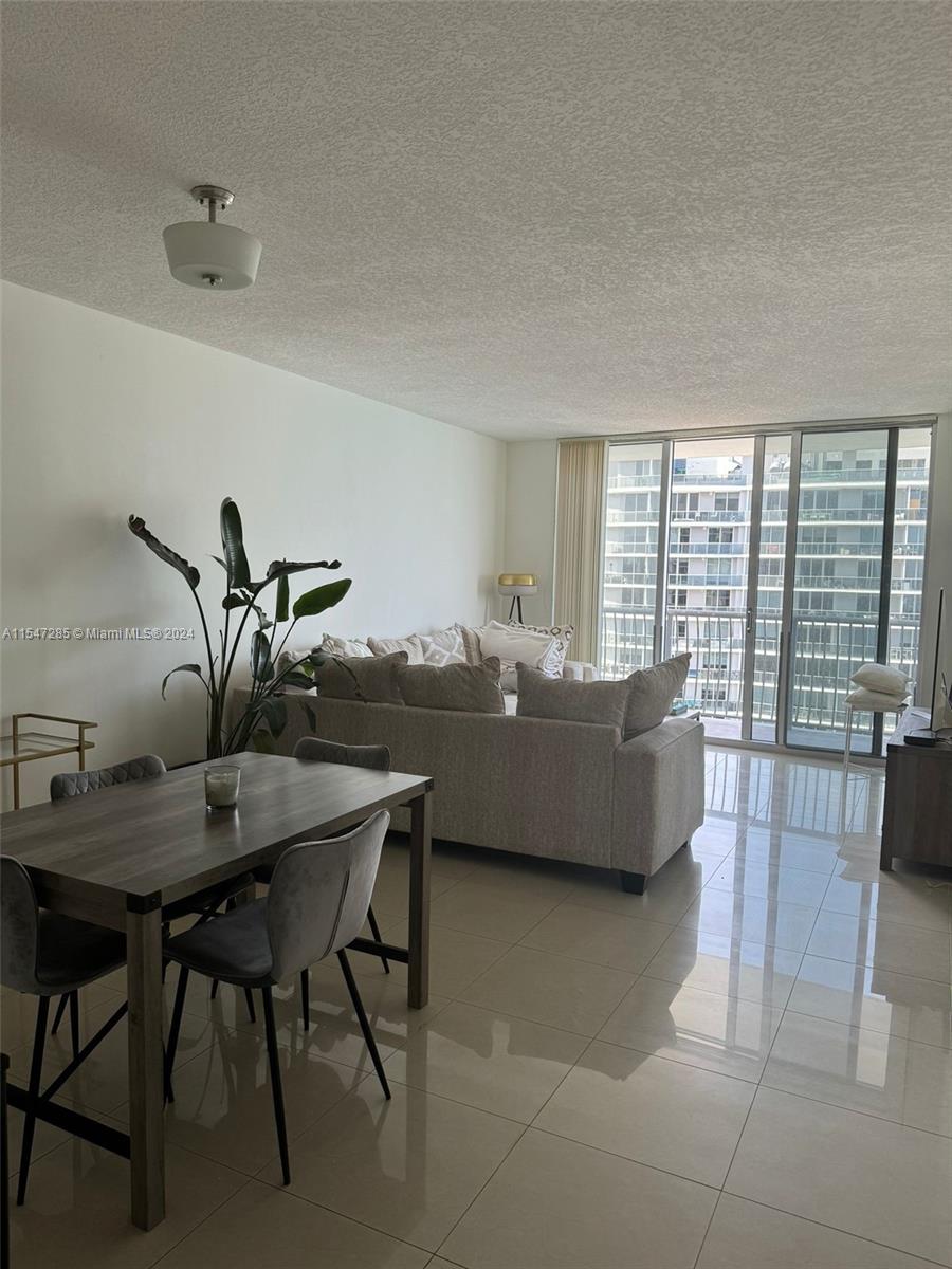 1750 N Bayshore Dr # 5305