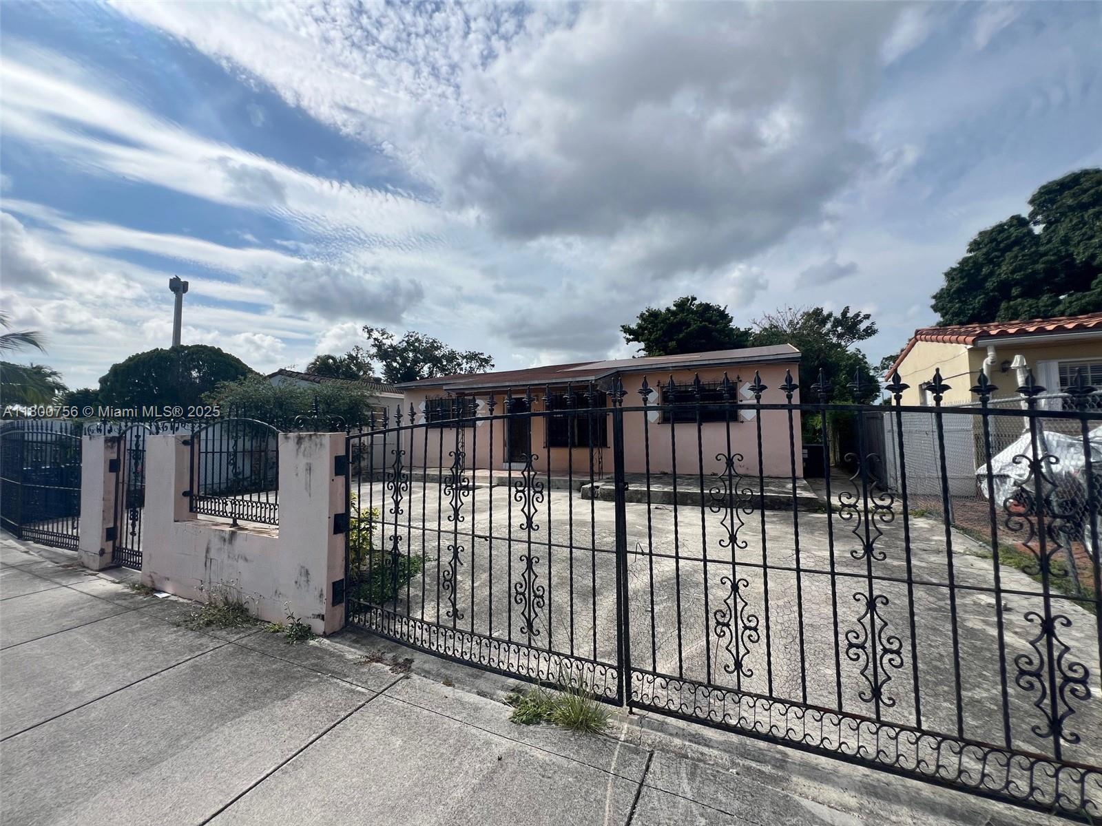 3035 NW 100th St