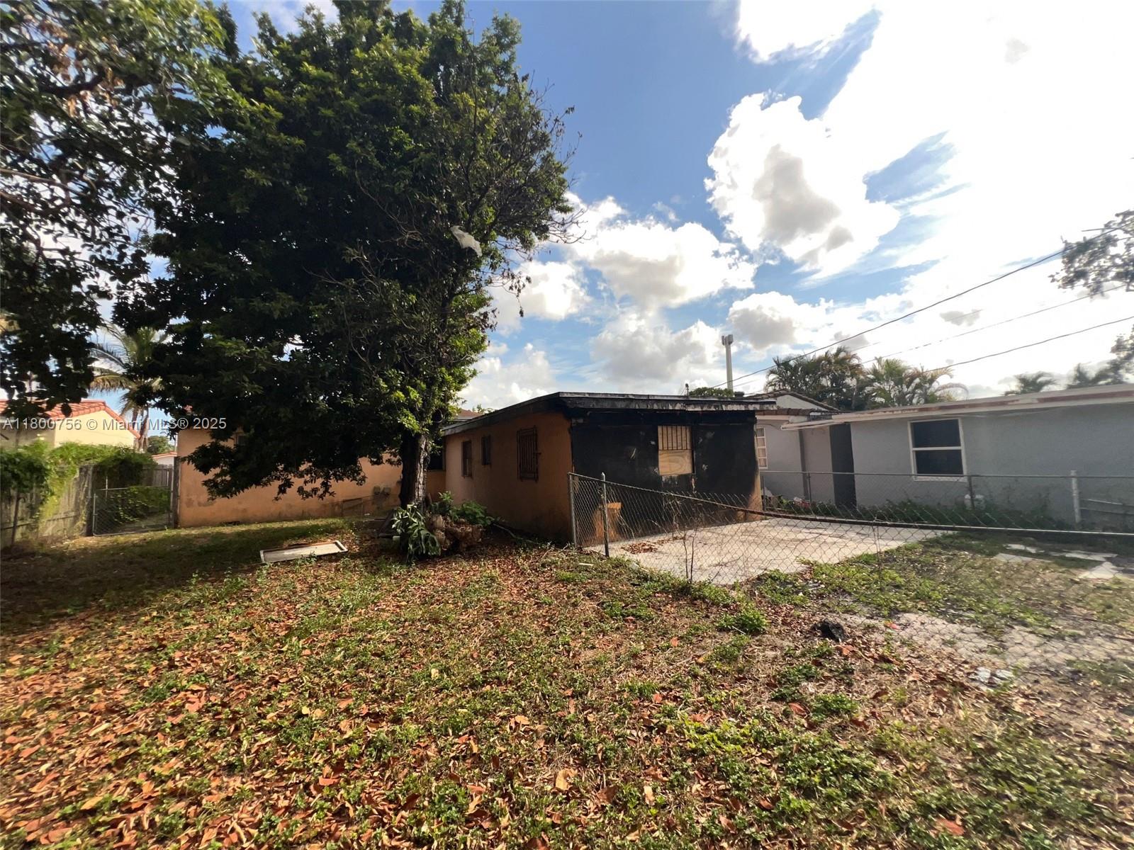 3035 NW 100th St
