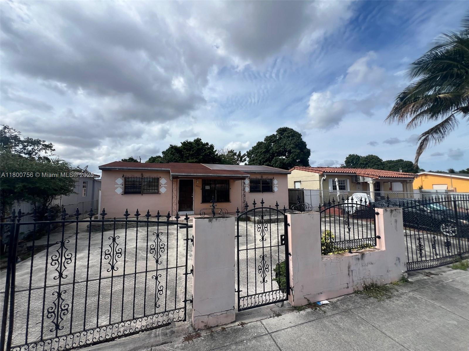 3035 NW 100th St