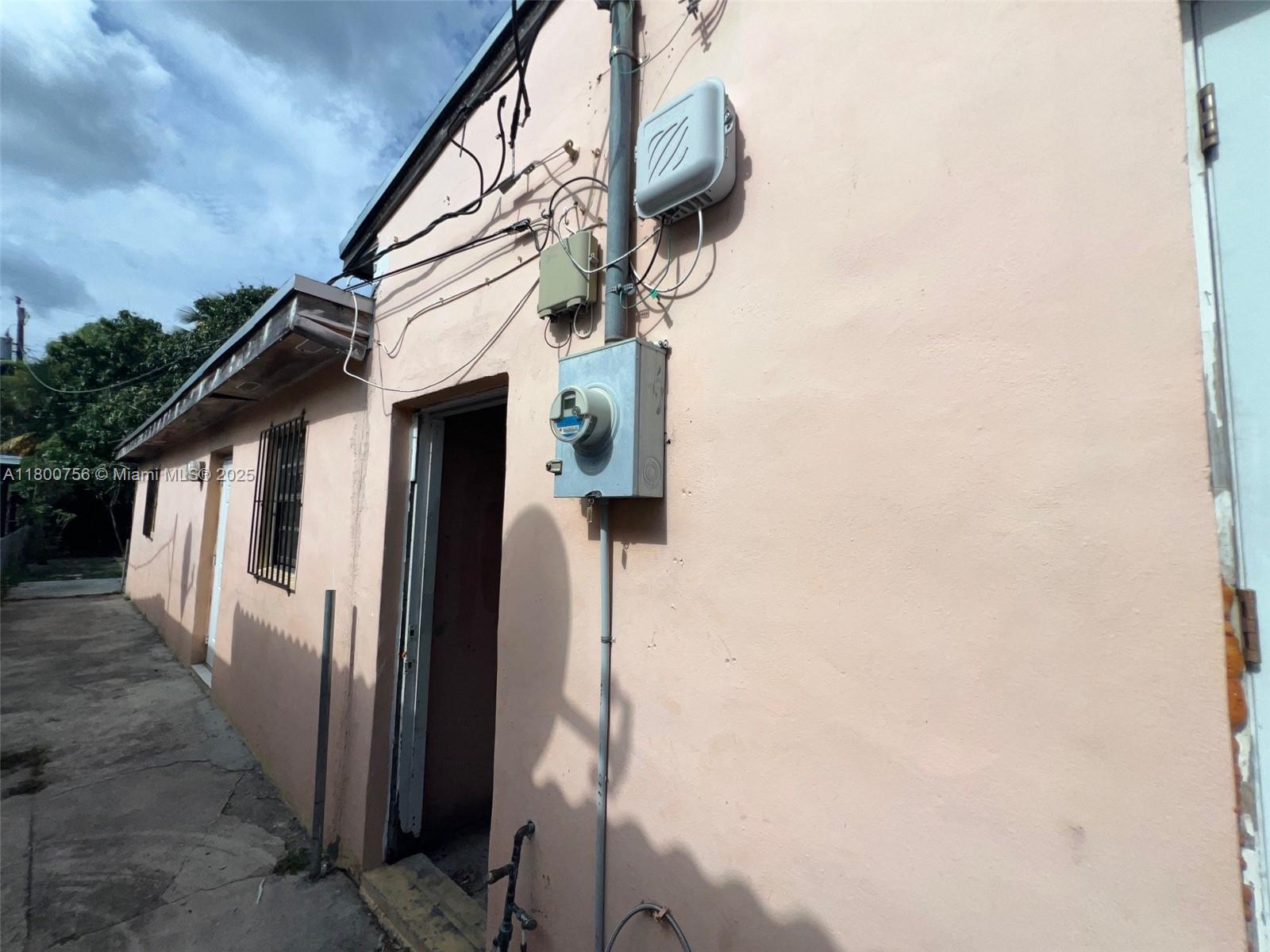 3035 NW 100th St