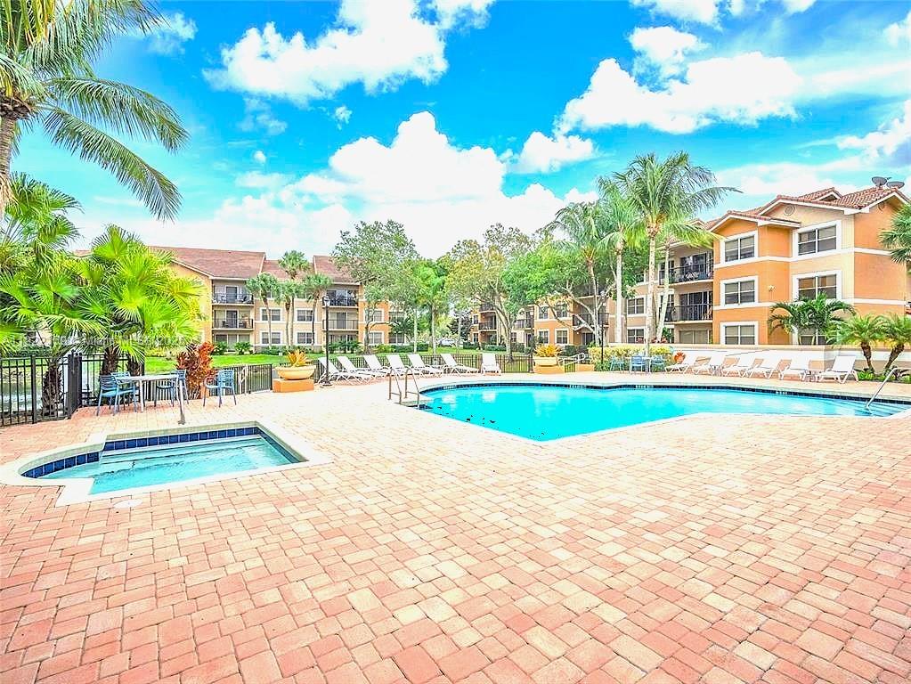 8851 Wiles Rd # 204