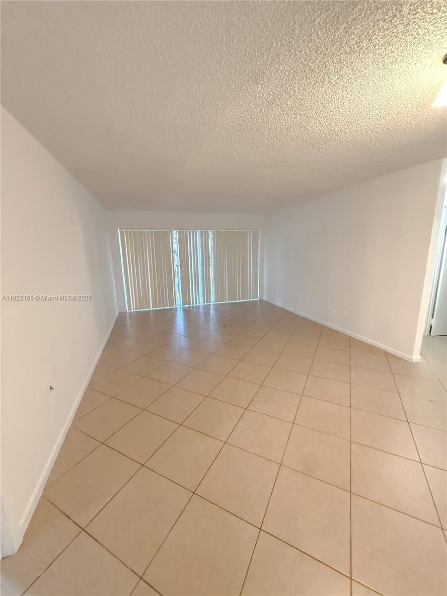 8851 Wiles Rd # 204