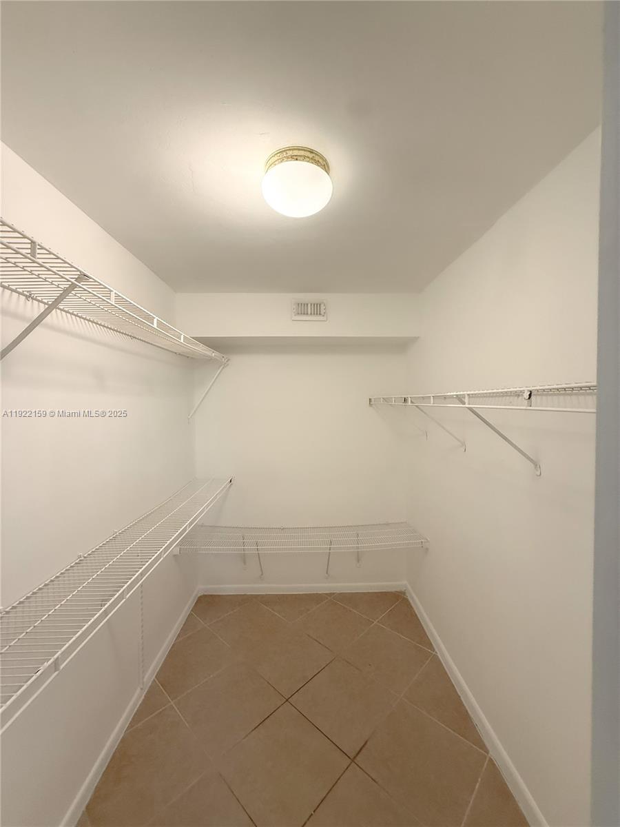 8851 Wiles Rd # 204