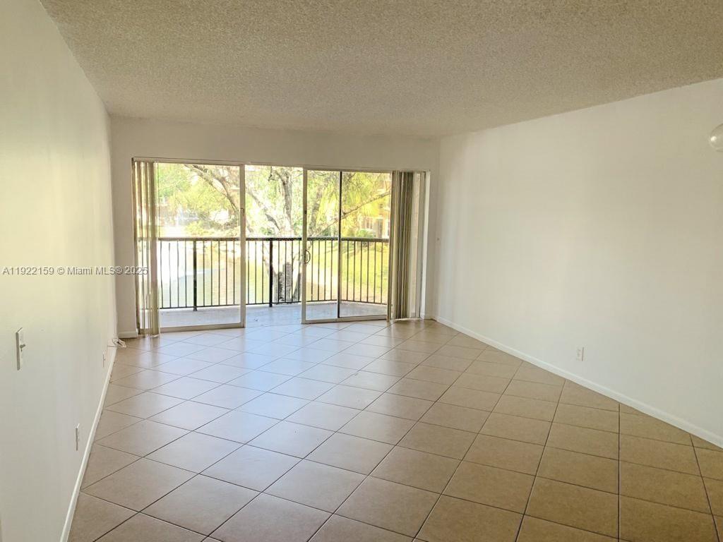 8851 Wiles Rd # 204