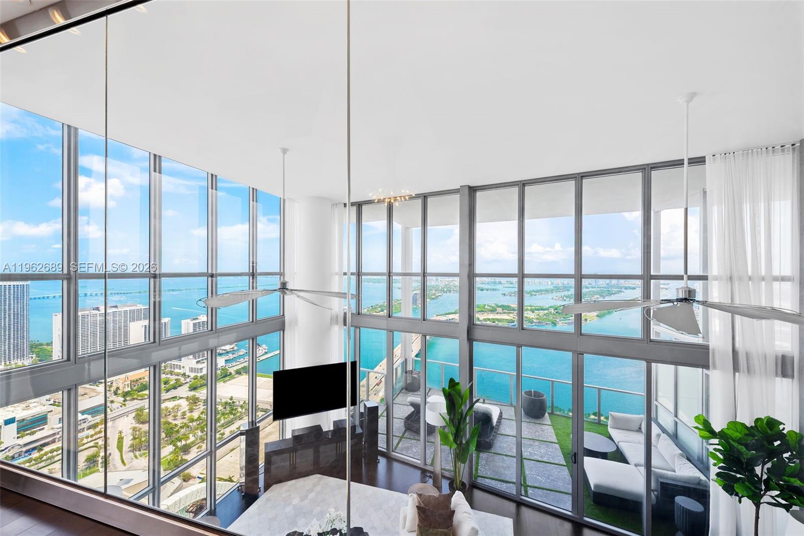 1100 Biscayne Blvd # 5706