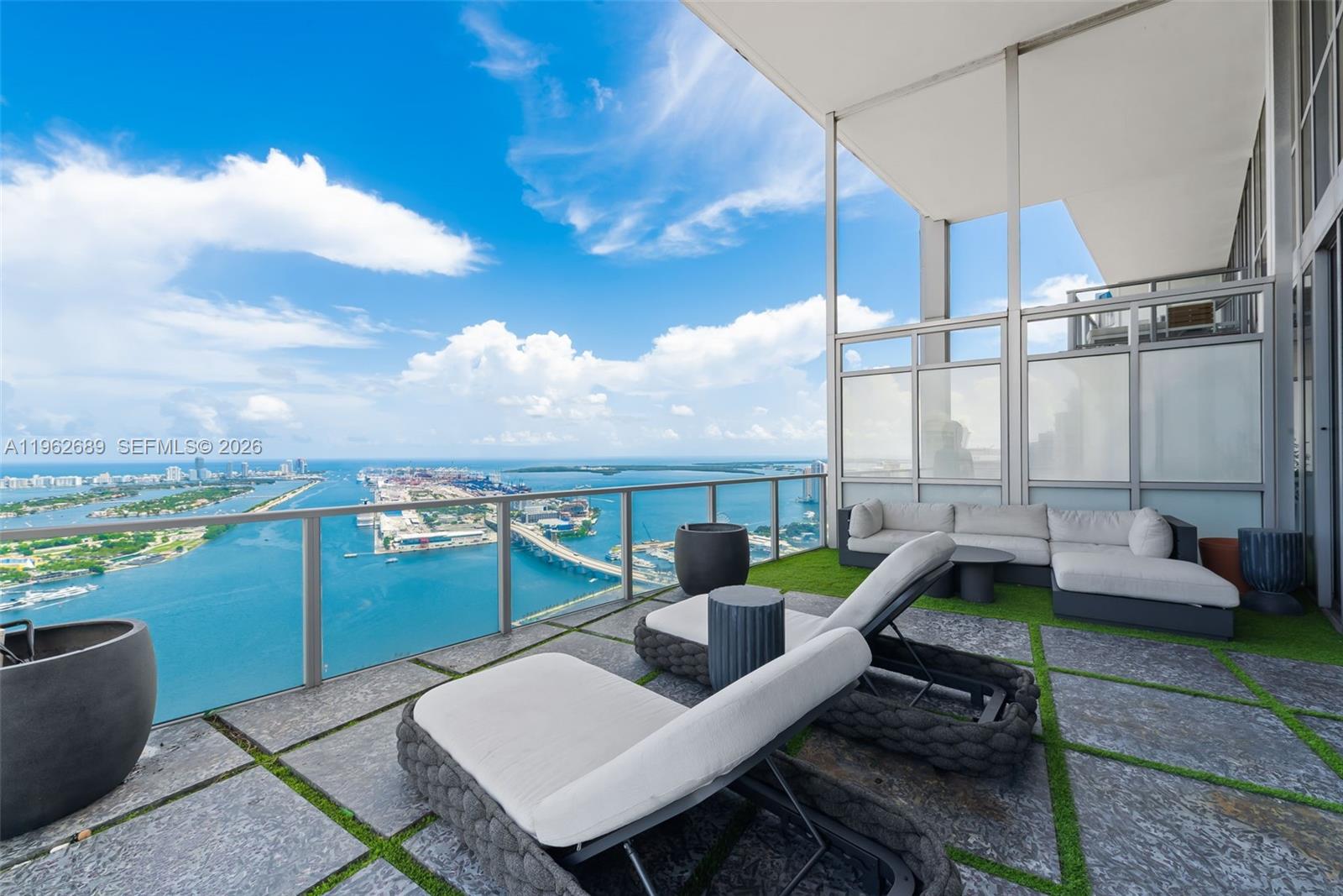 1100 Biscayne Blvd # 5706