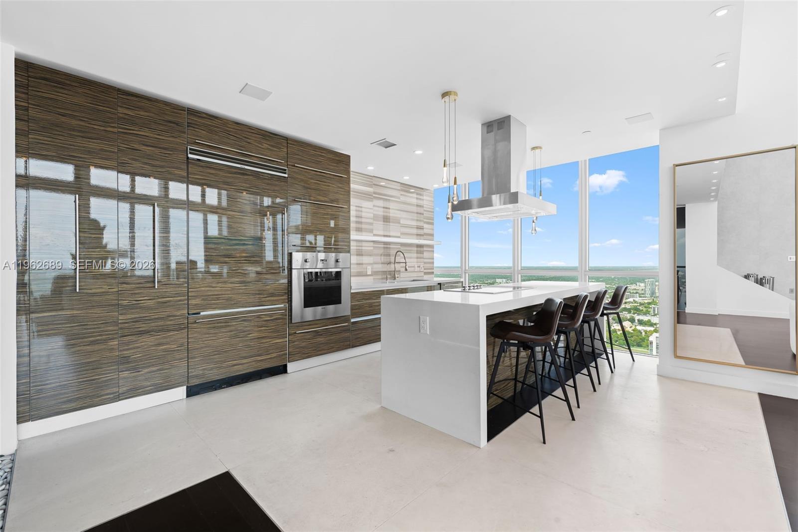 1100 Biscayne Blvd # 5706