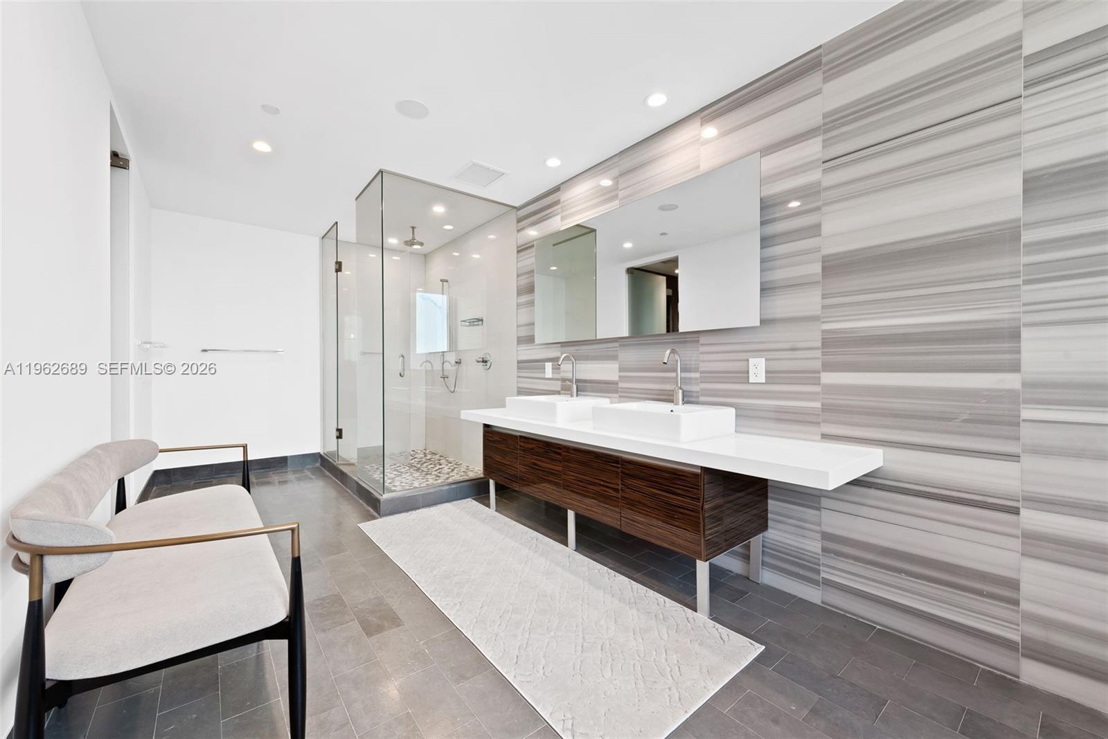 1100 Biscayne Blvd # 5706