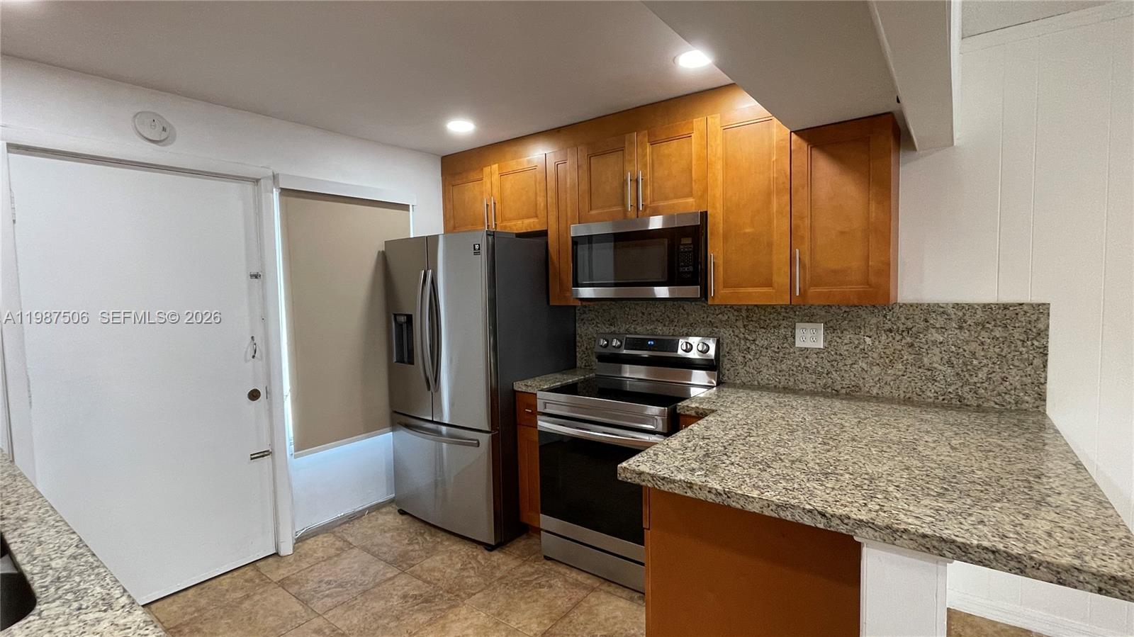9240 Fontainebleau Blvd # 506