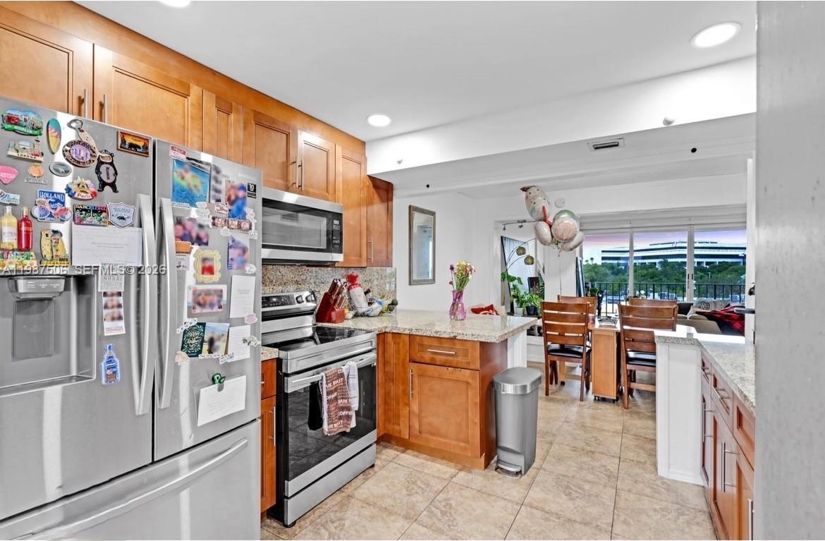 9240 Fontainebleau Blvd # 506