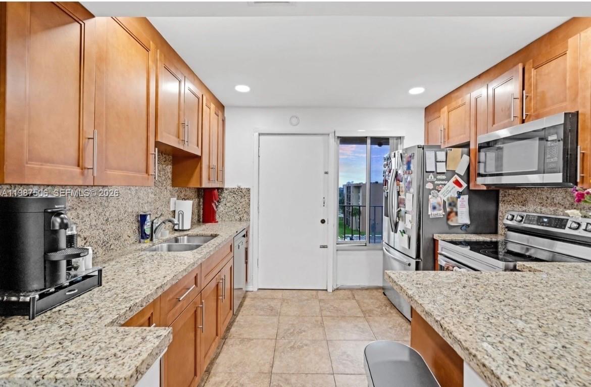 9240 Fontainebleau Blvd # 506