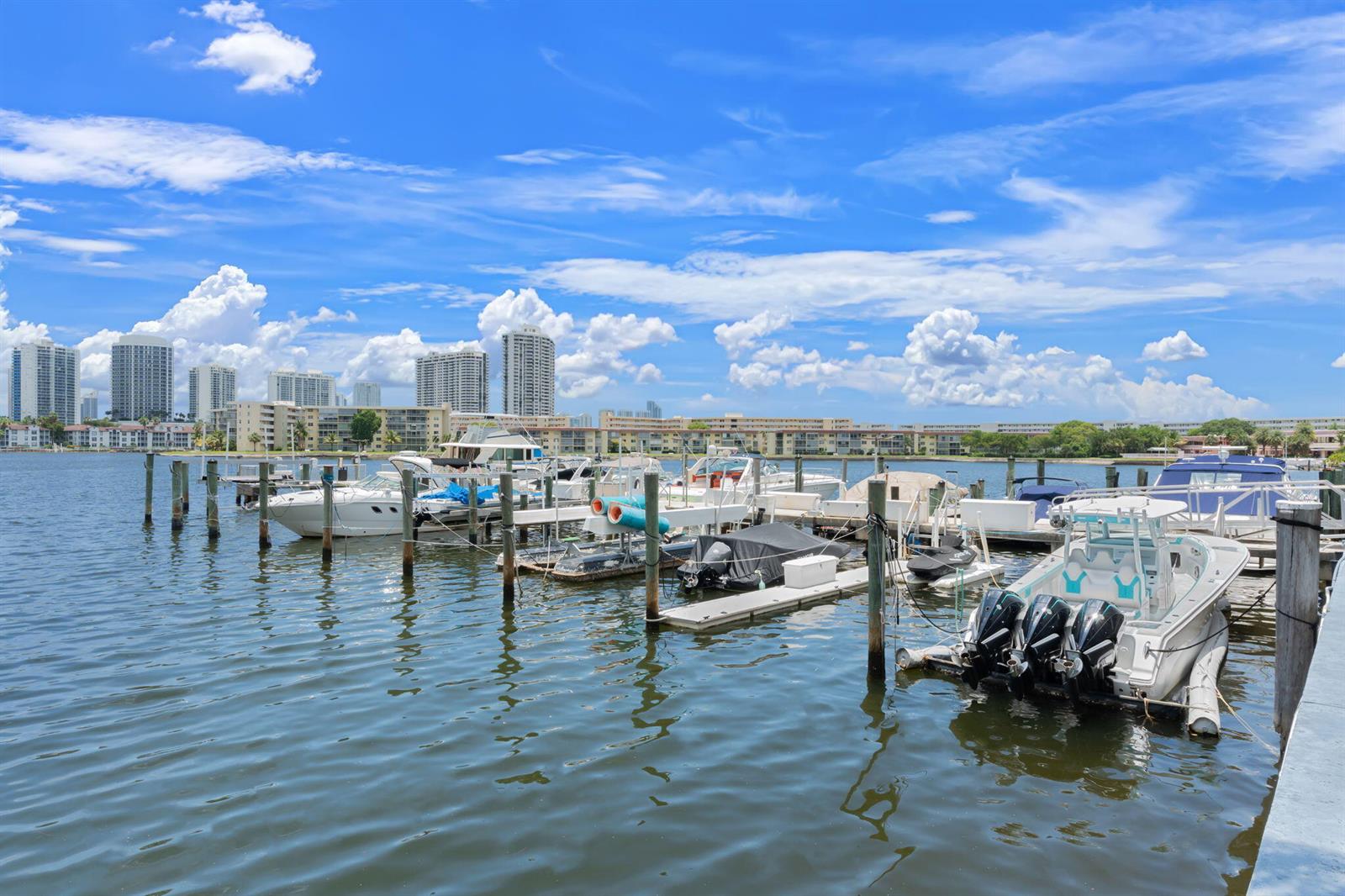18011 Biscayne Boulevard # 1 Unit: 1704-1