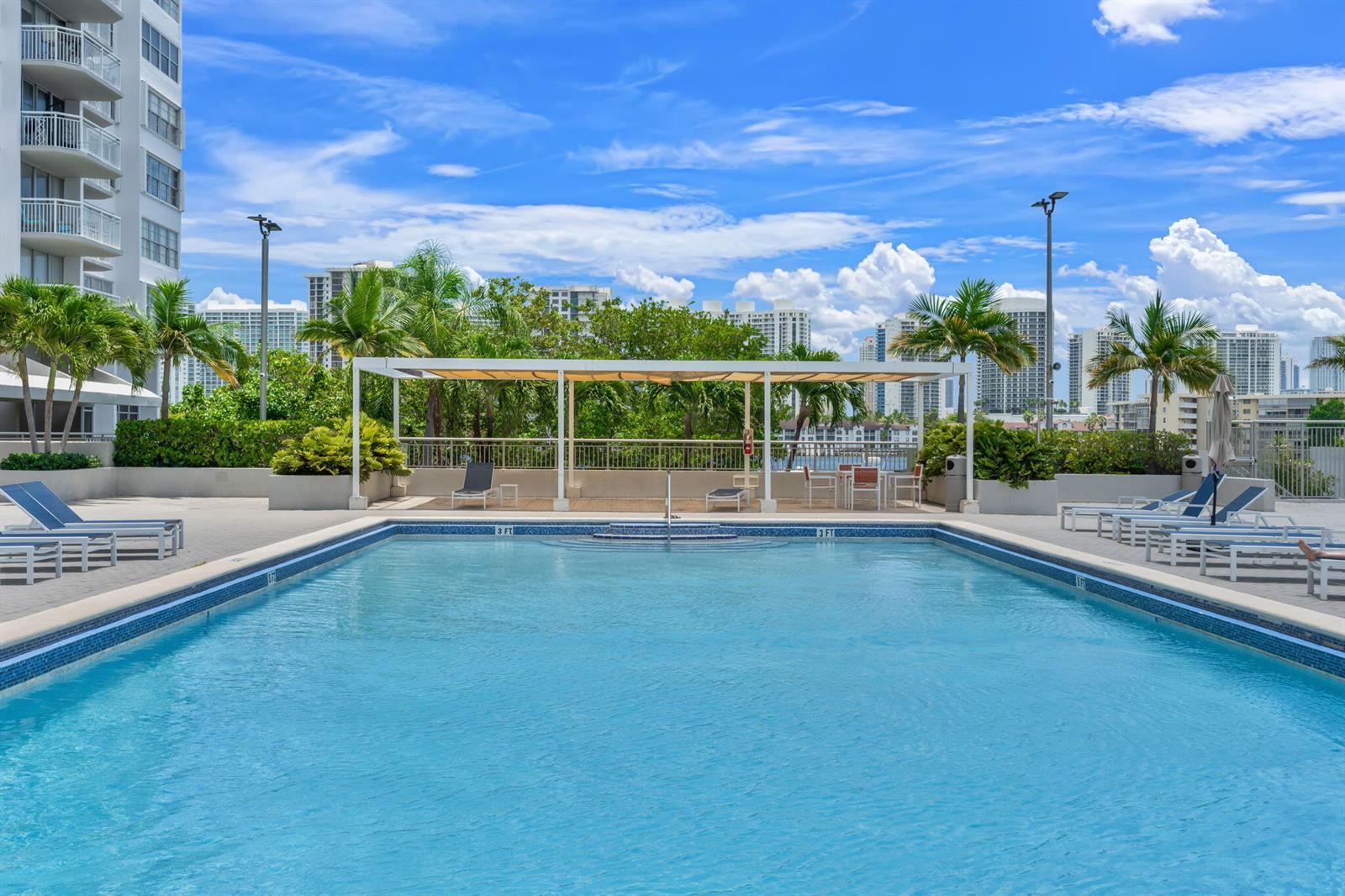 18011 Biscayne Boulevard # 1 Unit: 1704-1