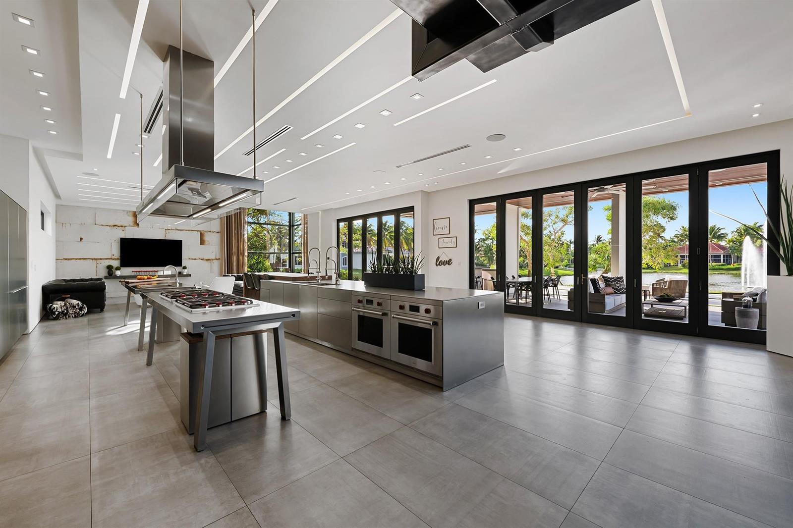 10691 Golden Eagle Court