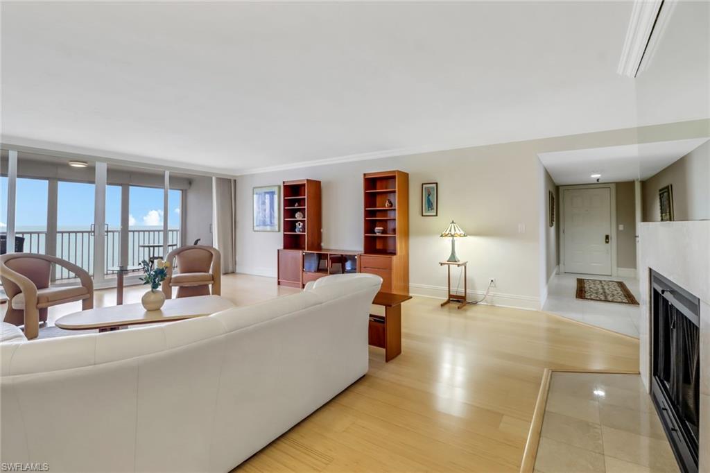 10691 Gulf Shore DR # 1400