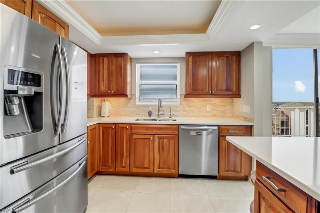 10691 Gulf Shore DR # 1400